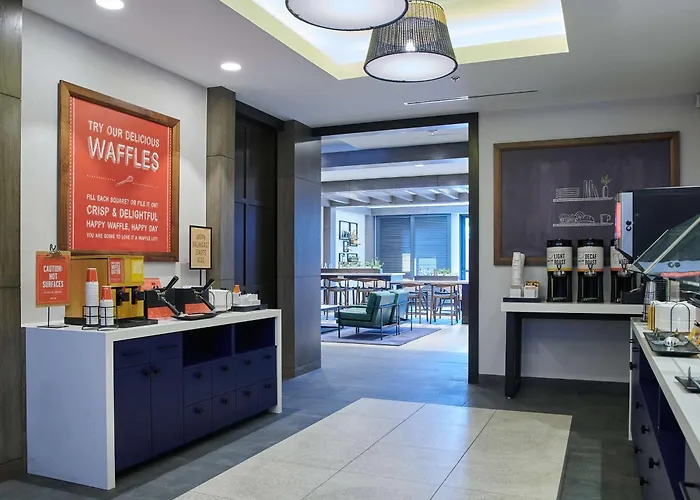 Hampton Inn & Suites Los Angeles/Sherman Oaks