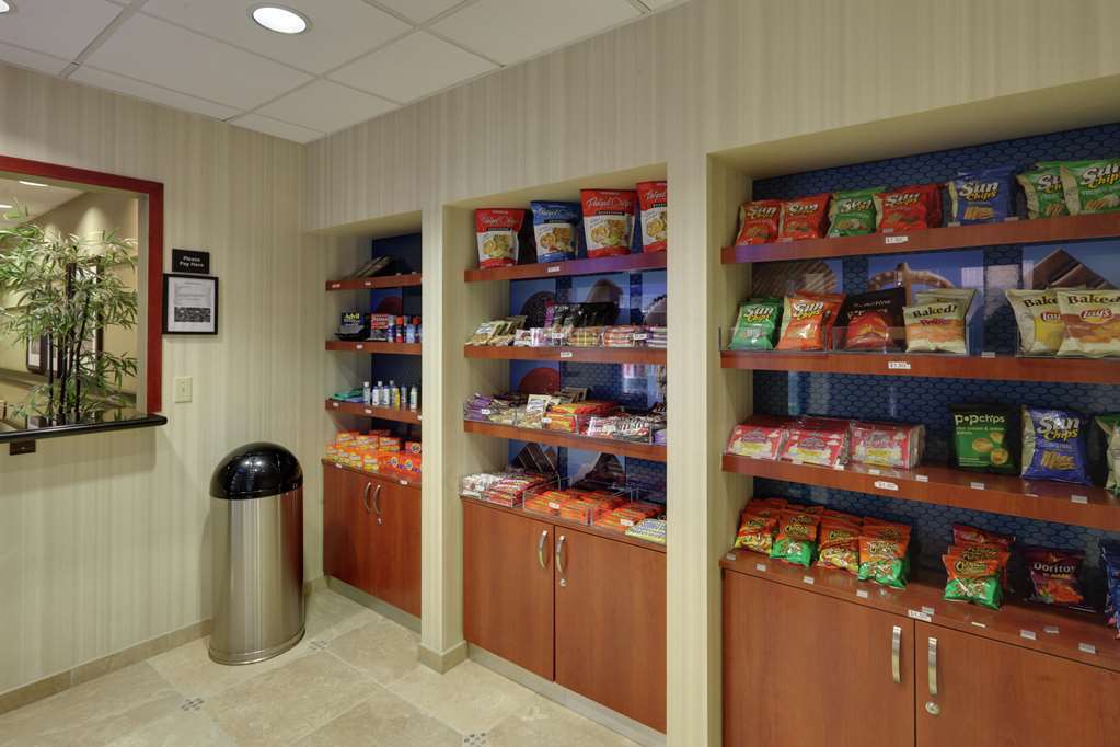 Hampton & Sherman Oaks Hotel 3*
