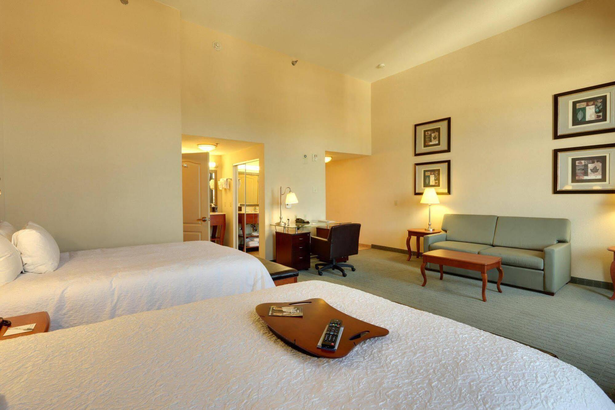 Hotel Hampton & Sherman Oaks