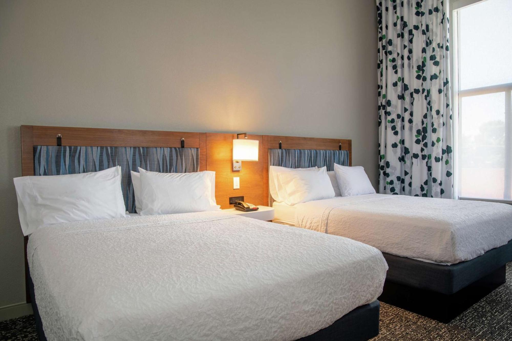 Hotel Hampton & Sherman Oaks 3*